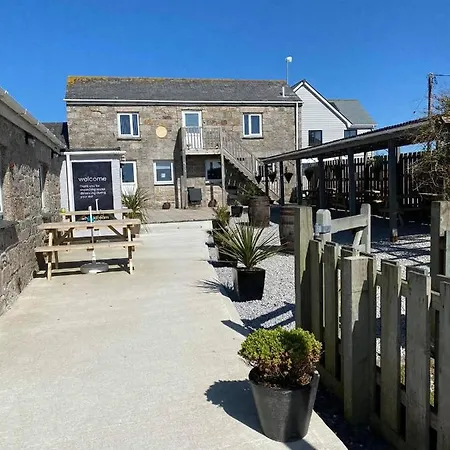 Wheal Tor- Beautifully Fitted Wooden Lodge Helston Cornwall Exterior photo